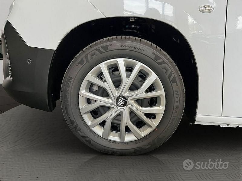 Nuova Fiat Doblò 100 CV (73 kW) 2025 Bianco Monovolume