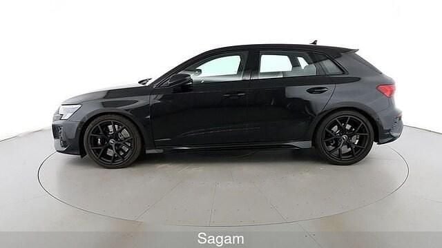 Usata Audi RS3 Sportback Ambiente 400 CV (294 kW) 2024 Nero brillante Utilitaria