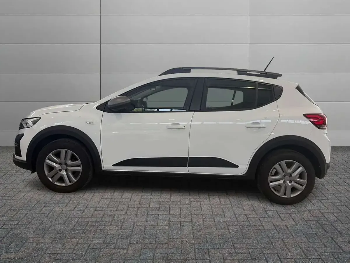 Usata Dacia Sandero Comfort 101 CV (74 kW) 2023 Other Utilitaria