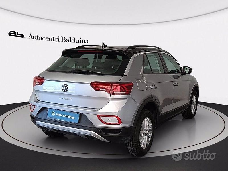 Usata VW T-Roc Life 110 CV (80 kW) 2022 Pyrit silver met/tetto nero me SUV