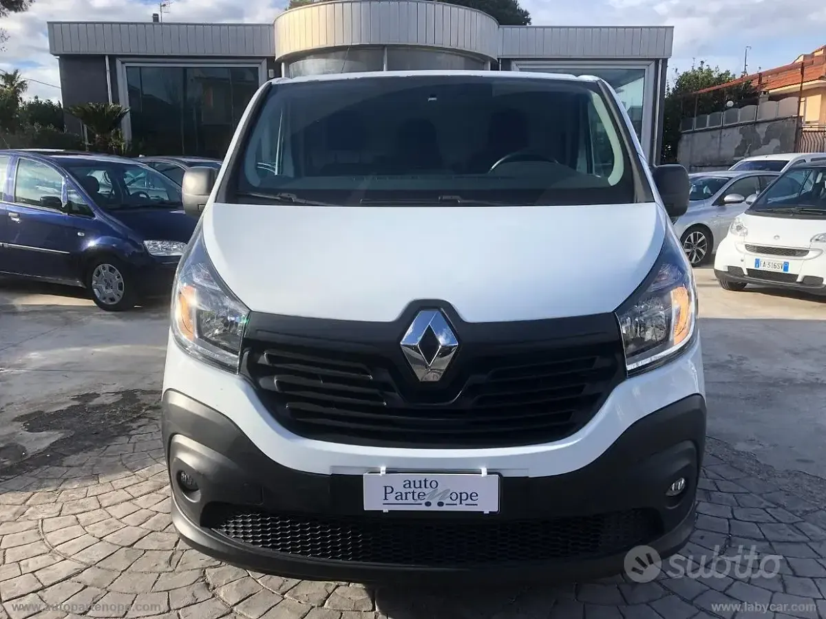 Usata Renault Trafic 125 CV (91 kW) 2017 Bianco Monovolume