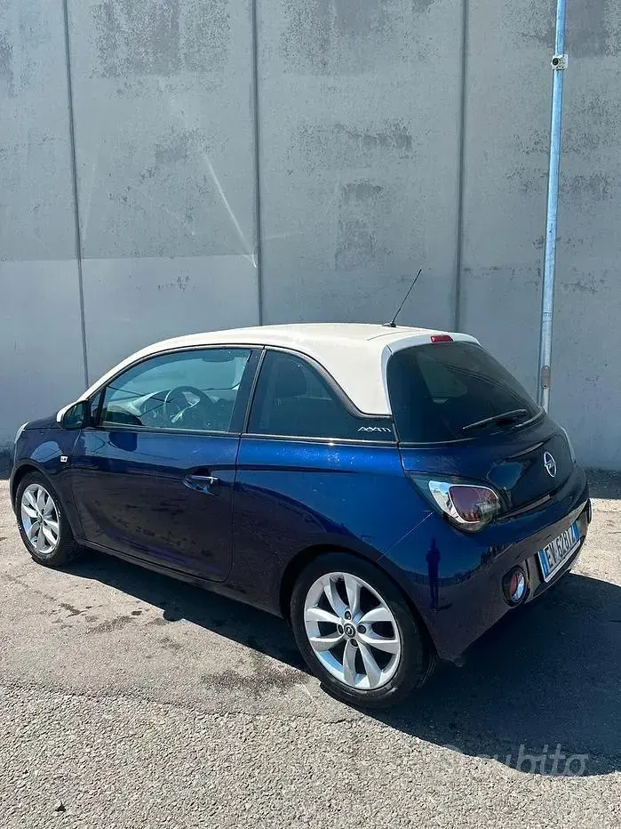 Usata Opel Adam Glam 69 CV (50 kW) 2014 Blu Utilitaria