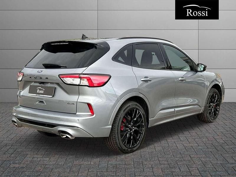Usata Ford Kuga ST-Line 152 CV (111 kW) 2024 Grigio chiaro metallizzato SUV