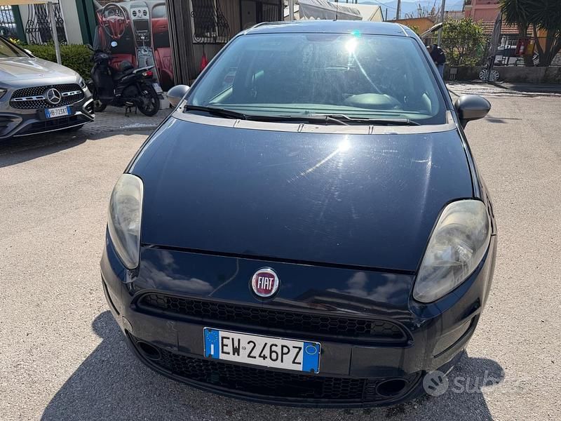 Usata Fiat Punto Pop 77 CV (56 kW) 2014 Blu Utilitaria