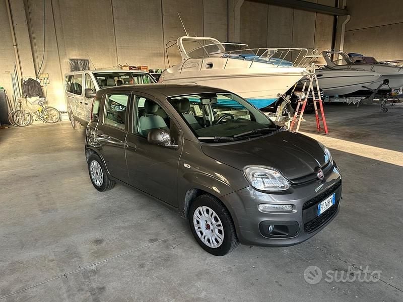 Usata Fiat Panda Lounge 69 CV (50 kW) 2019 Grigio Utilitaria