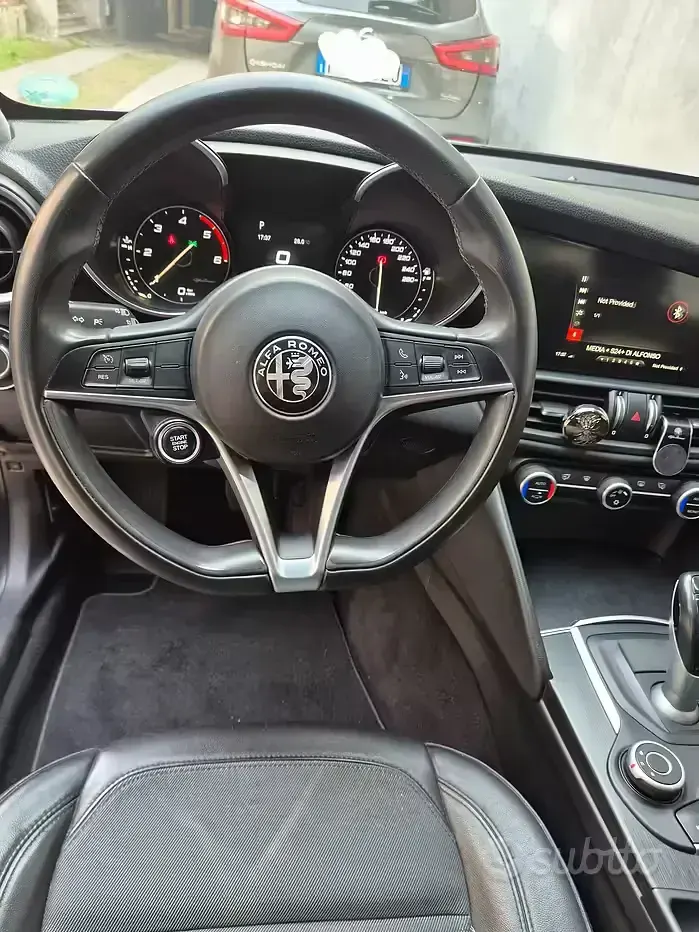 Usata Alfa Romeo Giulia 150 CV (110 kW) 2017 Berlina