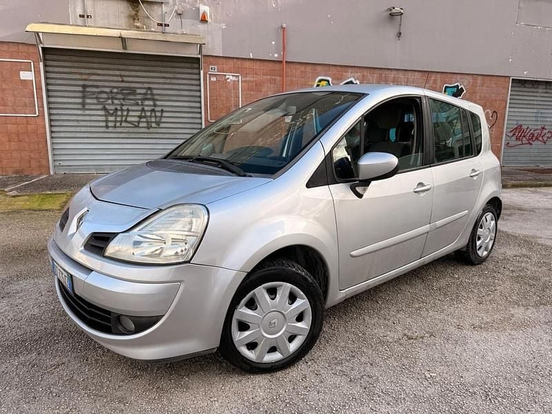 Usata Renault Modus Expression 85 CV (62 kW) 2009 Argento Monovolume