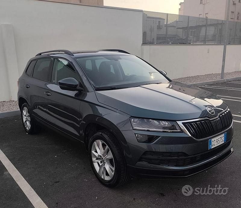 Grigio Usata 2021 Skoda Karoq Executive SUV | 18.000 € (Super prezzo) - Immagine 1/4