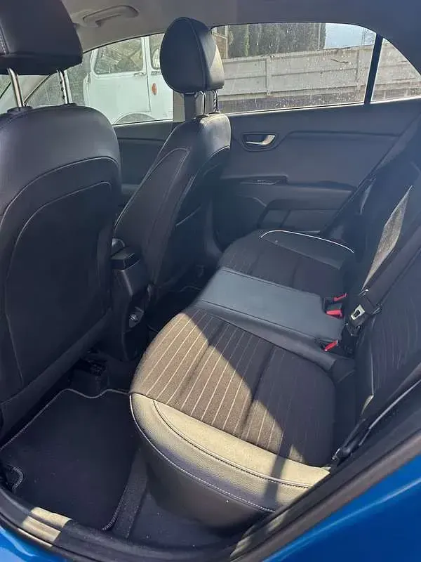 Usata Kia Rio GT-Line 101 CV (74 kW) 2023 Berlina