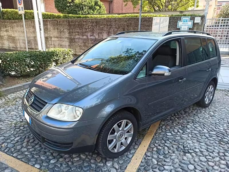 Usata VW Touran Highline 2004 Monovolume