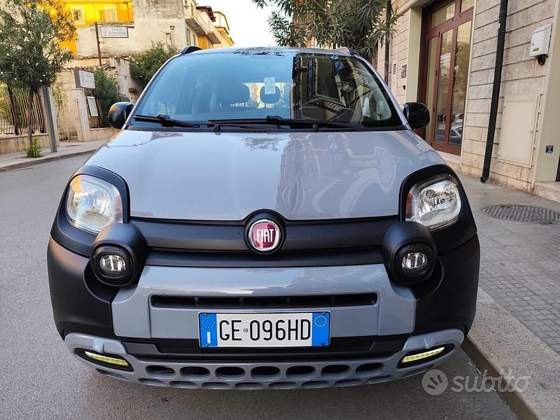 Usata Fiat Panda Cross Cross 69 CV (50 kW) 2021 Blu Utilitaria