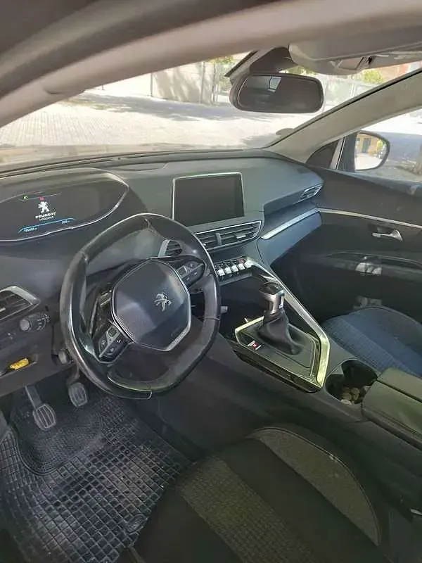 Usata Peugeot 3008 Active 120 CV (88 kW) 2017 Nero SUV