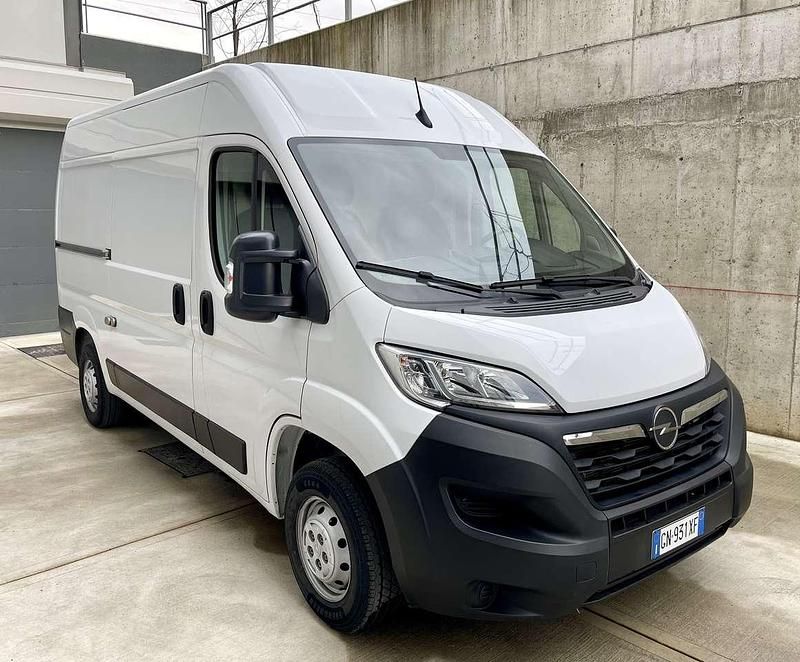 Usata Opel Movano S 140 CV (102 kW) 2023 Bianco icy pastello Furgone