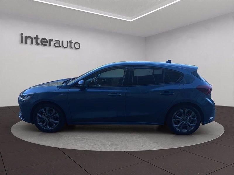 Usata Ford Focus ST-Line 125 CV (91 kW) 2023 Blu metallizzato Berlina