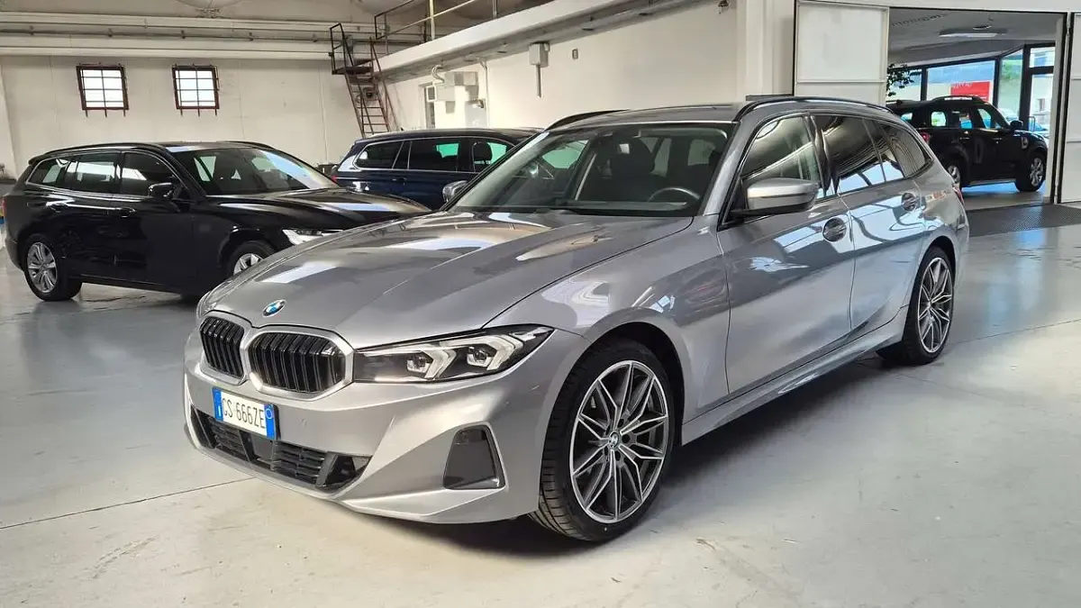 Usata BMW 320 190 CV (139 kW) 2024 Grigio Station wagon