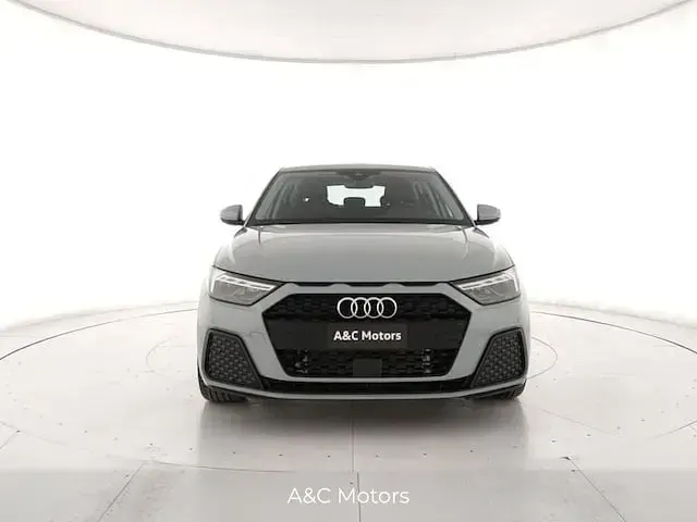 Usata Audi A1 Sportback Business 116 CV (85 kW) 2025 Grigio freccia perla Utilitaria