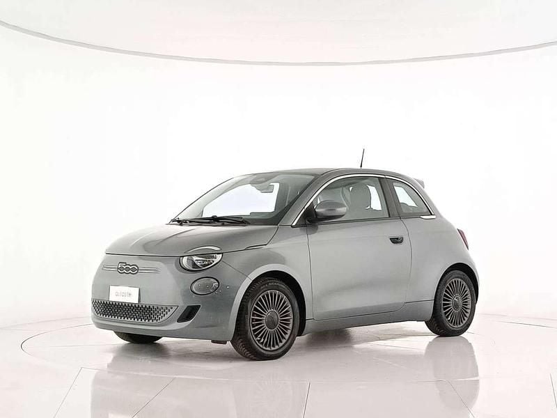 Usata Fiat 500e La Prima 42 kW (58 CV) 2020 Grigio minerale Berlina