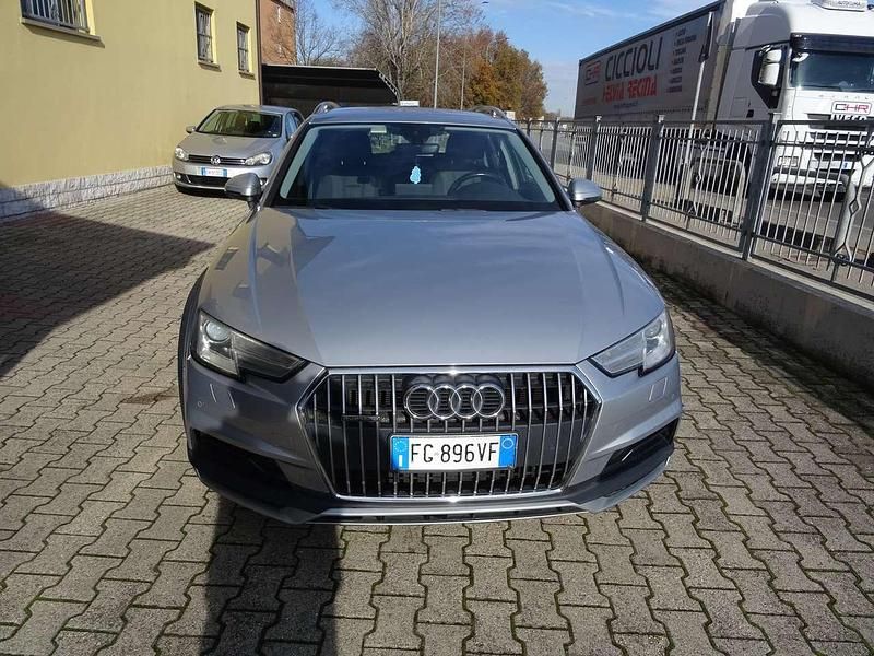 Usata Audi A4 Allroad Business 190 CV (139 kW) 2017 Argento Station wagon