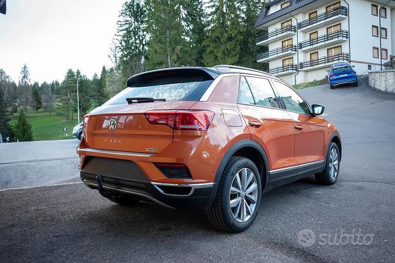 Usata VW T-Roc Style 150 CV (110 kW) 2018 Arancione SUV