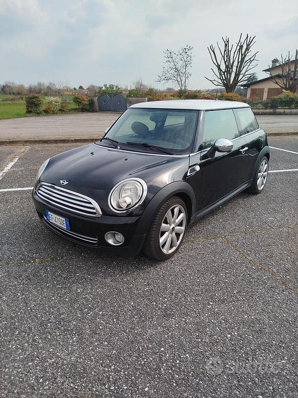 Usata Mini Cooper 122 CV (89 kW) 2010 Nero Utilitaria