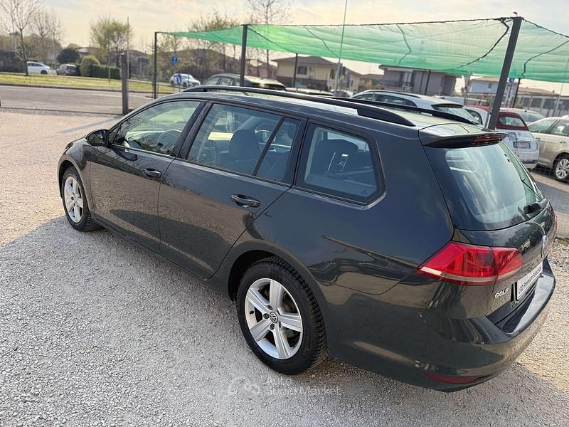 Usata VW Golf VII Trendline 90 CV (66 kW) 2016 Nero Station wagon