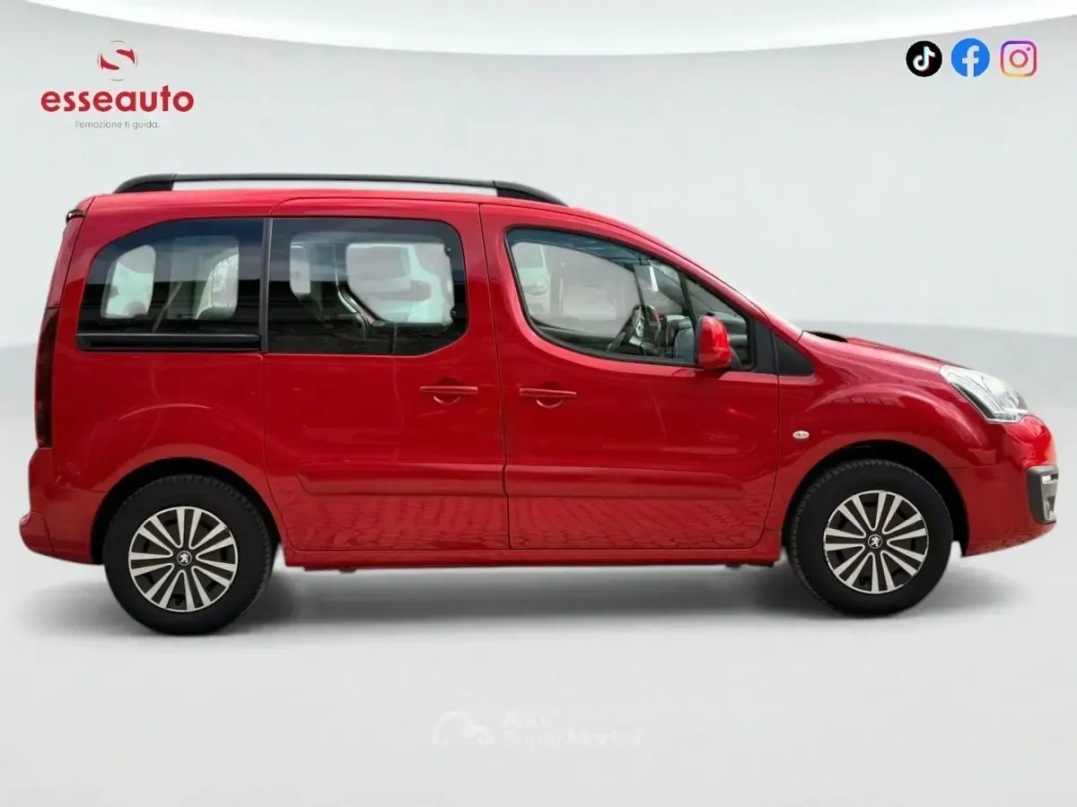 Usata Peugeot TePee Outdoor 99 CV (72 kW) 2015 Rosso Monovolume