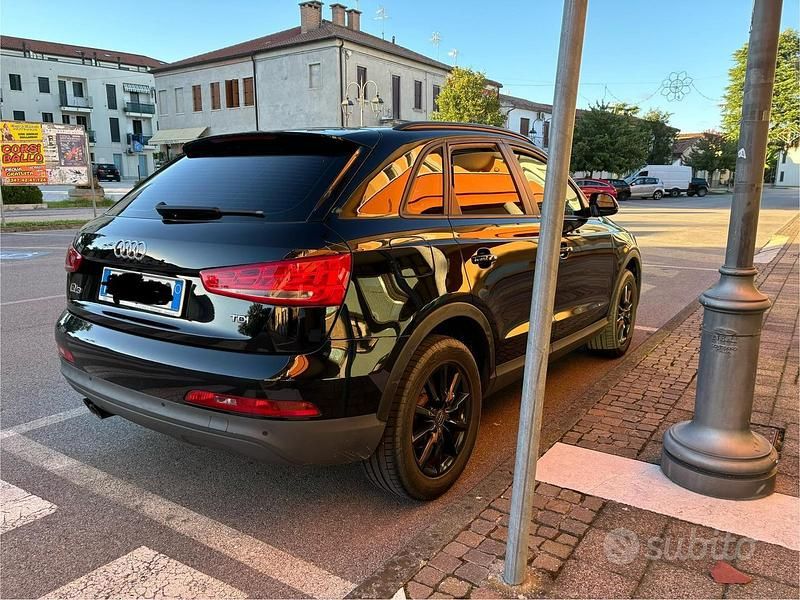 Usata Audi Q3 Business 140 CV (102 kW) 2014 Nero SUV