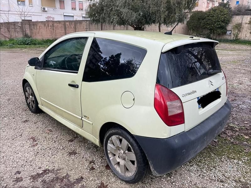 Usata Citroën C2 Elegance 70 CV (51 kW) 2004 Giallo Utilitaria