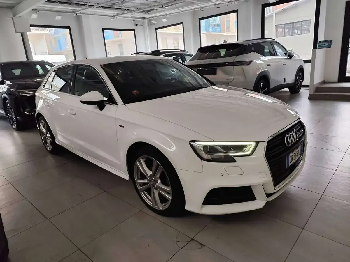 Usata Audi A3 Advanced 116 CV (85 kW) 2020 Bianco Berlina