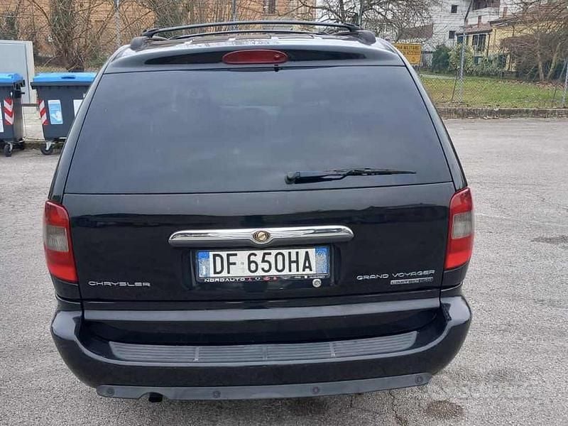 Usata Chrysler Grand Voyager Limited 150 CV (110 kW) 2007 Nero Monovolume