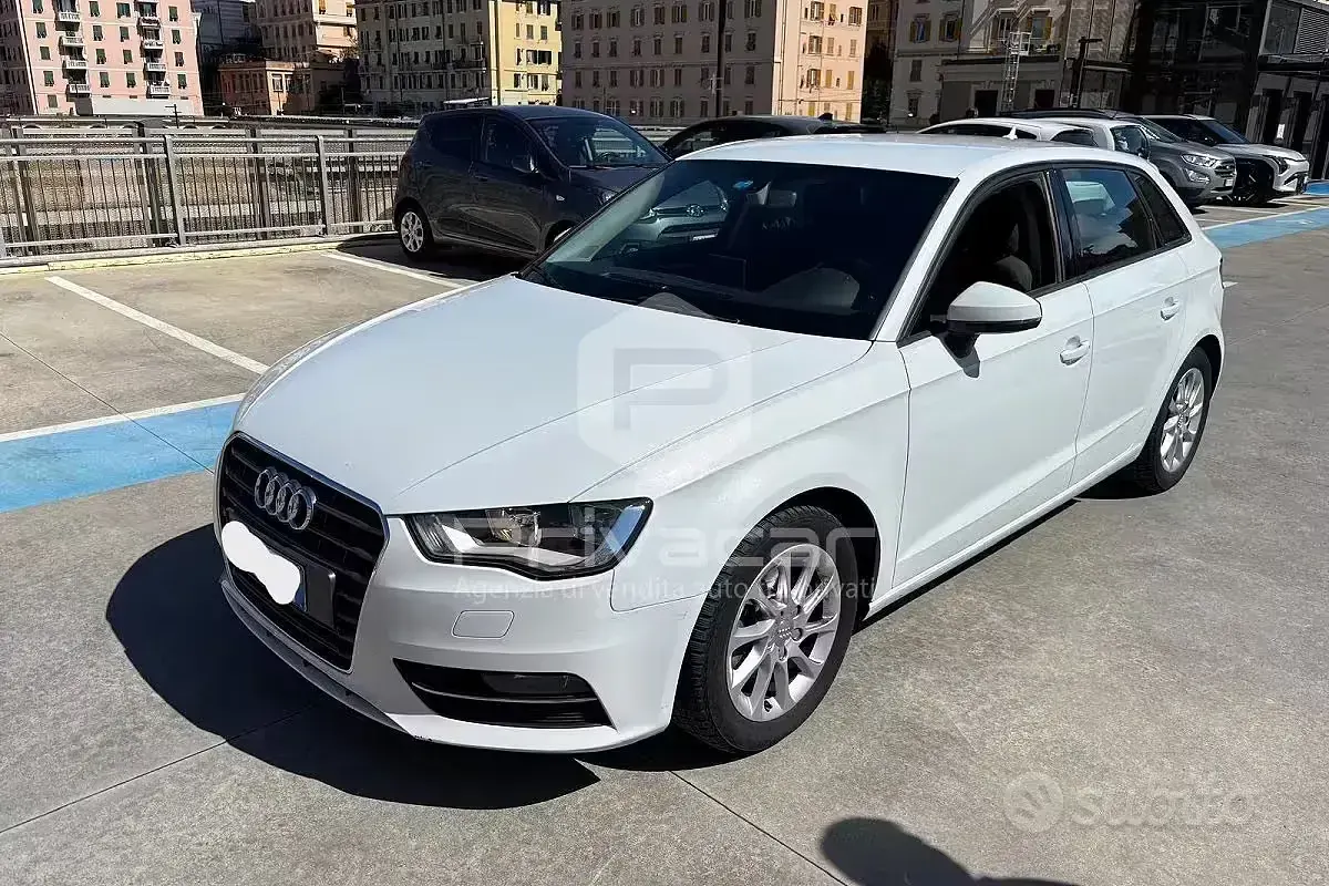Usata Audi A3 Sportback Ambition 110 CV (80 kW) 2016 Bianco Utilitaria