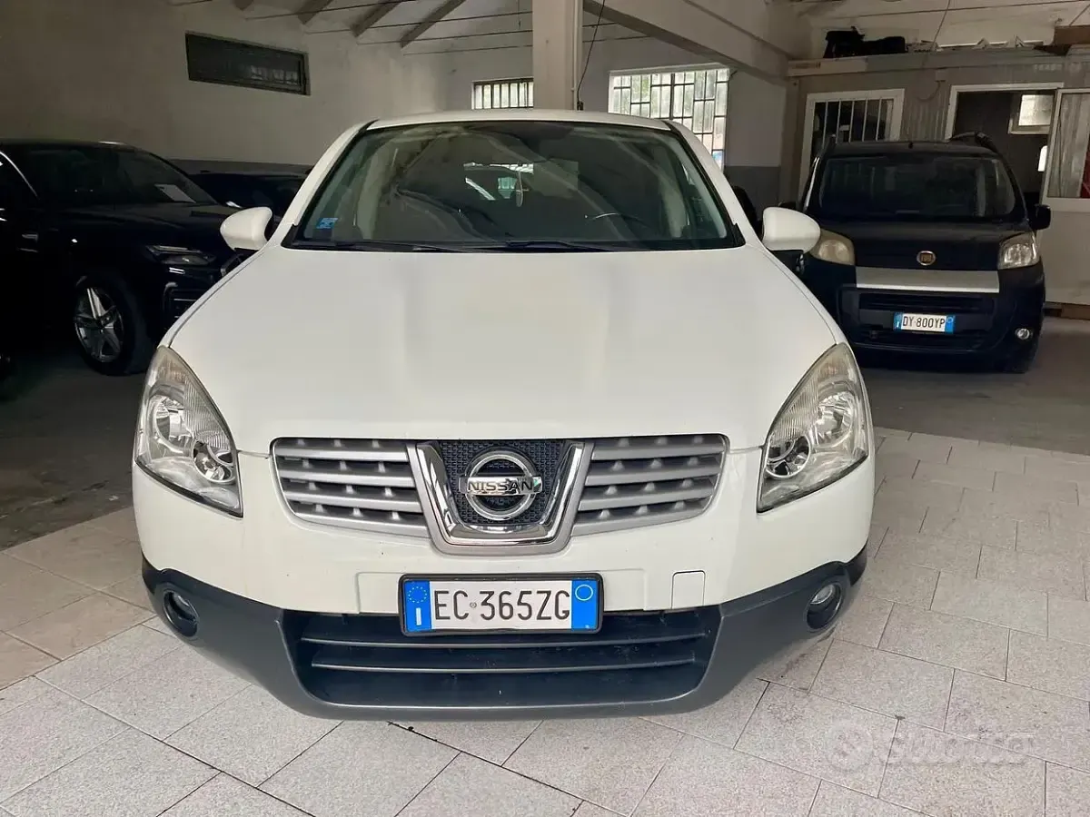 Usata Nissan Qashqai Tekna 150 CV (110 kW) 2010 Bianco SUV