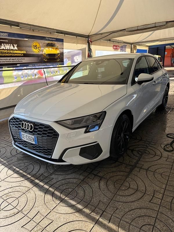 Bianco Usata 2021 Audi A3 Sportback S-Line Due volumi | 21.999 € (Ottimo prezzo) - Immagine 1/4