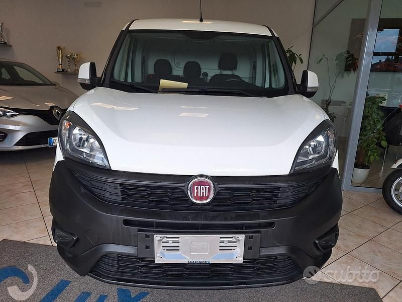 Usata Fiat Doblò 105 CV (77 kW) 2018 Bianco Monovolume
