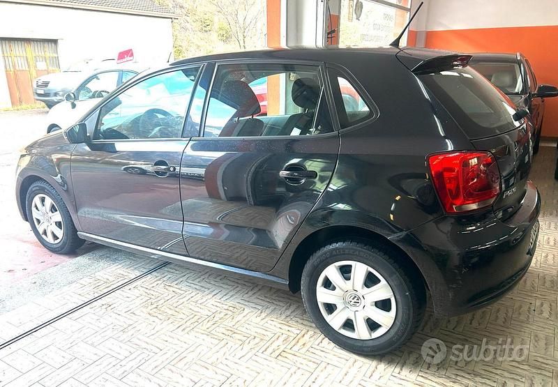 Usata VW Polo Trendline 60 CV (44 kW) 2010 Nero Utilitaria