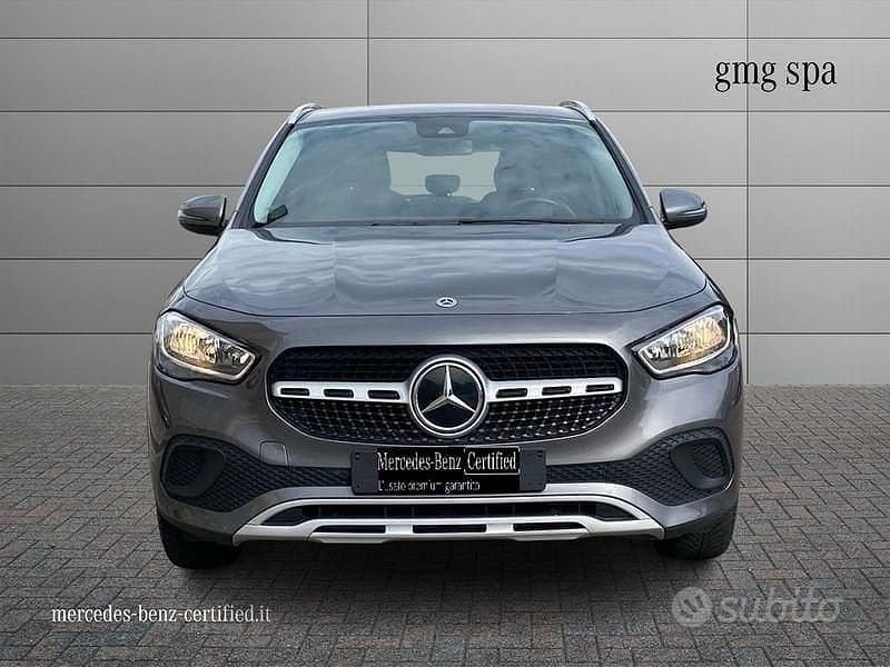 Usata Mercedes GLA180 Business 116 CV (85 kW) 2021 Grigio SUV
