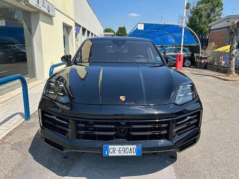 Usata Porsche Cayenne Coupe 470 CV (345 kW) 2023 Nero lucido Coupé