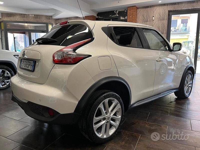 Usata Nissan Juke Tekna 116 CV (85 kW) 2015 Bianco SUV