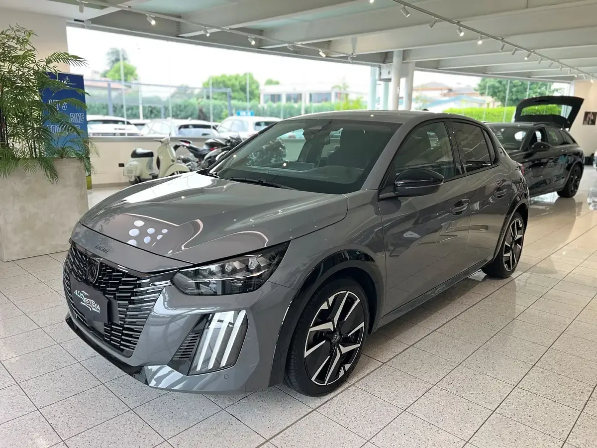 Usata Peugeot 208 GTi 136 CV (100 kW) 2025 Utilitaria