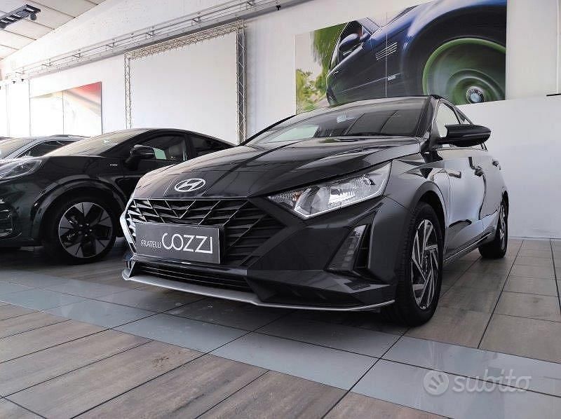 Usata Hyundai i20 77 CV (56 kW) 2024 Grigio Berlina
