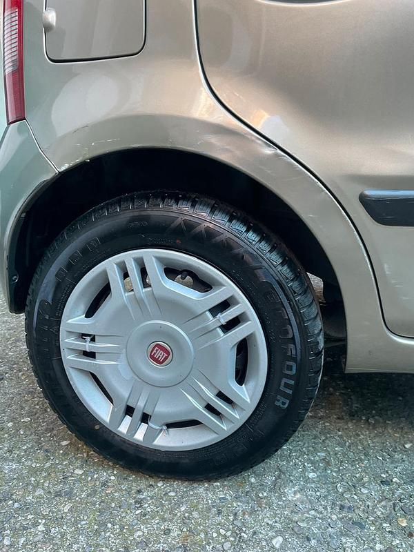 Begagnad Fiat Panda 60 HK (44 kW) 2007 Brun Sedan
