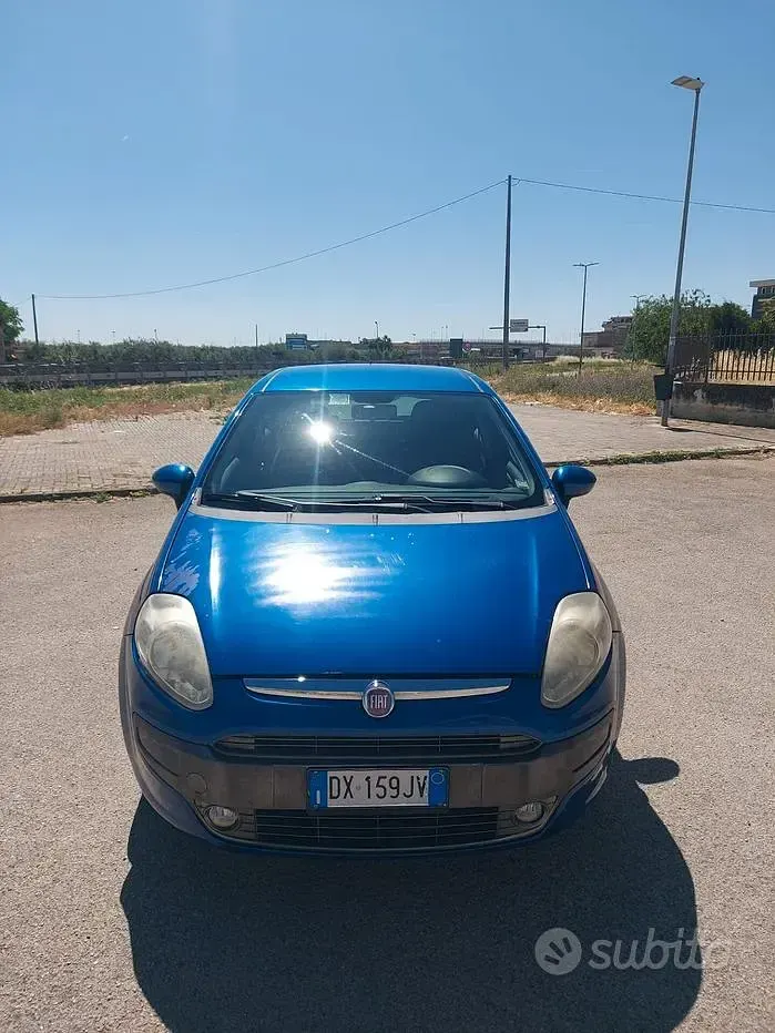 Usata Fiat Punto Evo Dynamic 75 CV (55 kW) 2009 Blu Utilitaria