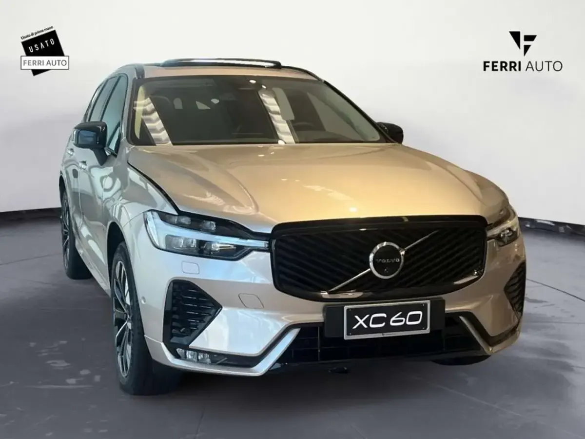 Nuova Volvo XC60 Ultra 250 CV (183 kW) 2026 Grigio SUV