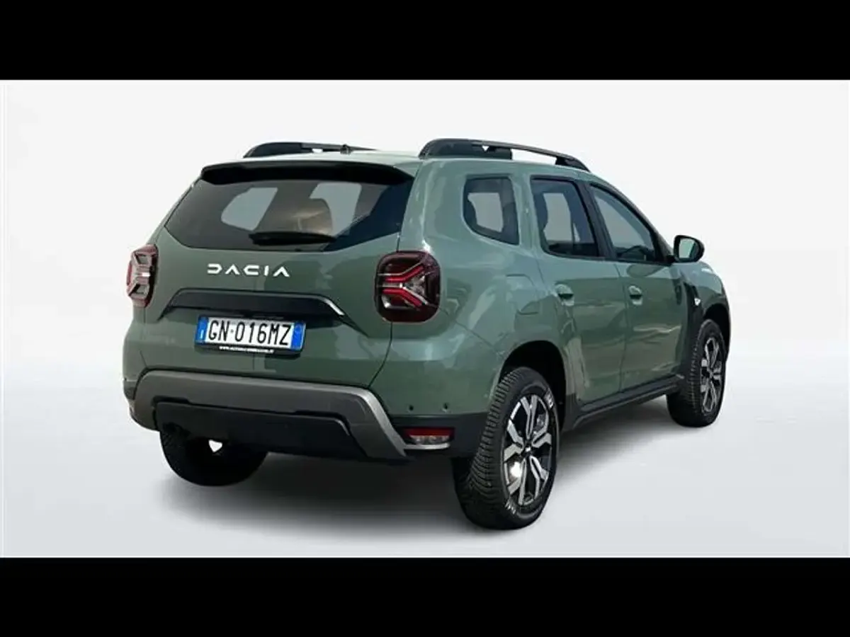 Usata Dacia Duster Journey 116 CV (85 kW) 2023 Verde scuro SUV