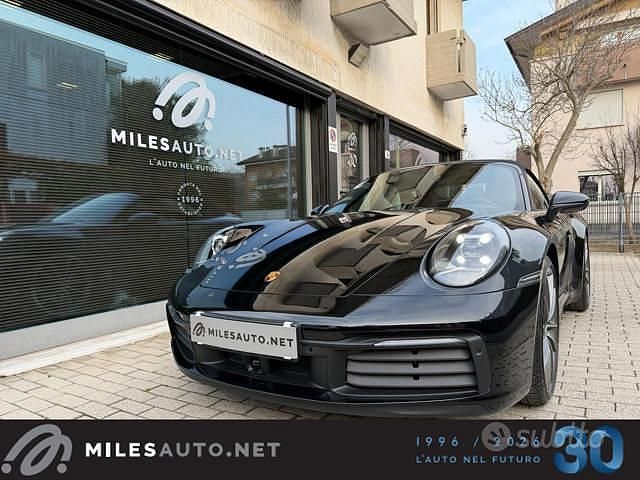 Usata Porsche 911 Carrera Cabriolet 385 CV (283 kW) 2024 Nero Cabrio