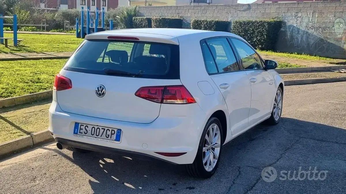 Usata VW Golf Comfortline 105 CV (77 kW) 2013 Bianco SUV