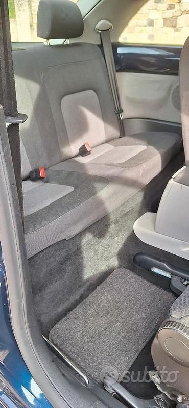 Usata VW New Beetle 2005 Blu Utilitaria