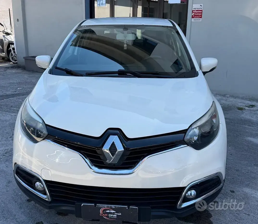 Usata Renault Captur 90 CV (66 kW) 2014 Beige SUV