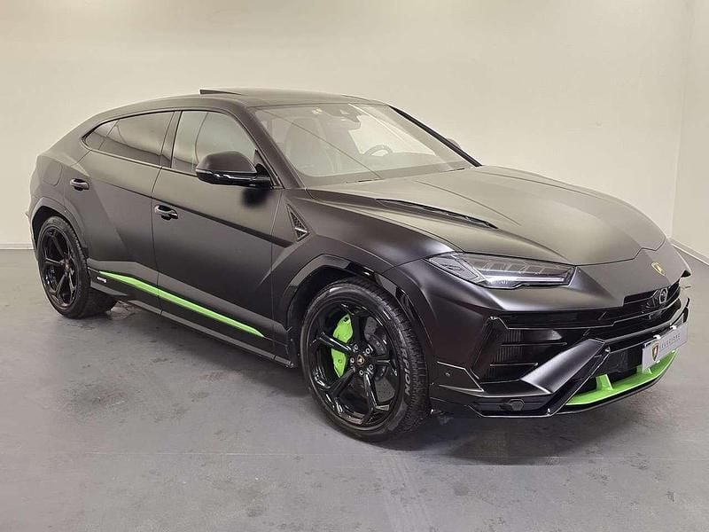 Usata Lamborghini Urus 666 CV (489 kW) 2023 Nero SUV