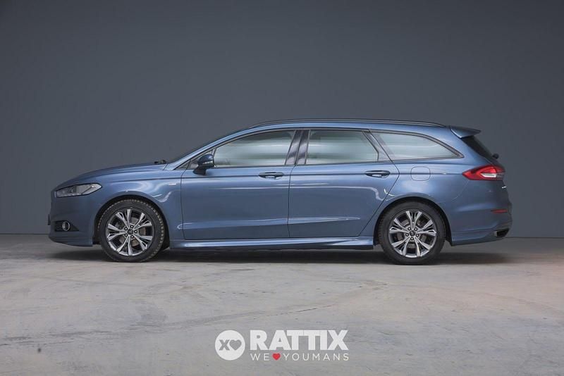 Chrome blue Usata 2019 Ford Mondeo ST-Line Tre volumi | 17.432 € (Buon prezzo) - Immagine 1/4
